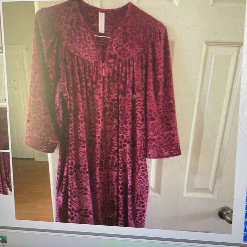 Simply Basic Short Zip Up Bathrobe S - image 1